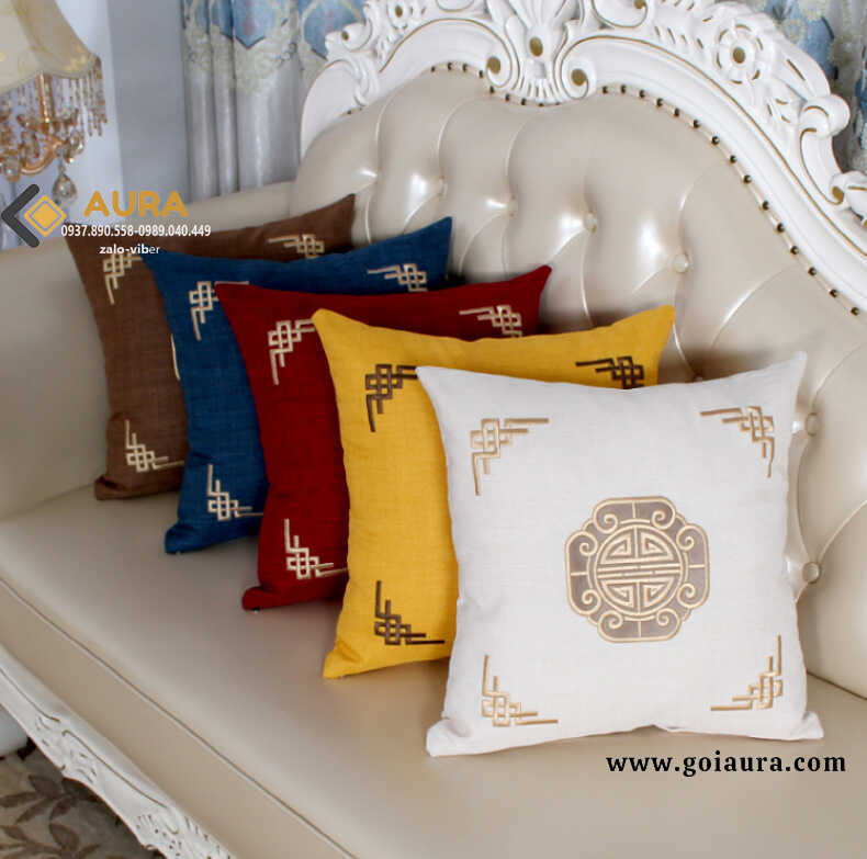 goi-tua-sofa-hoang-gia-001