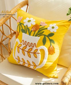 gối thêu hoa bình vàng đẹp